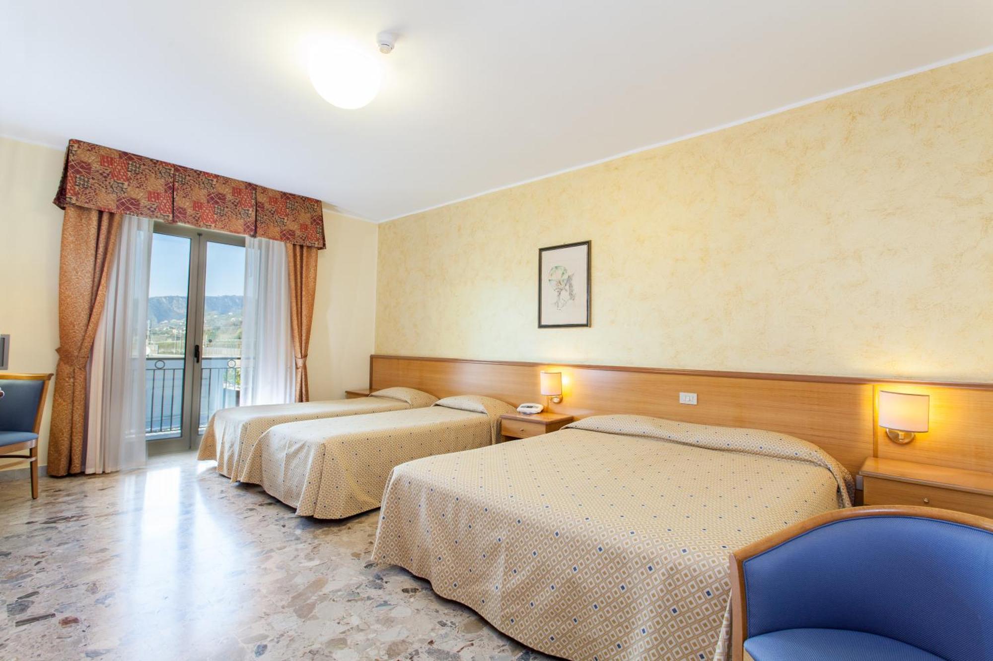 Hotel La Tonnara Amantea Oda fotoğraf