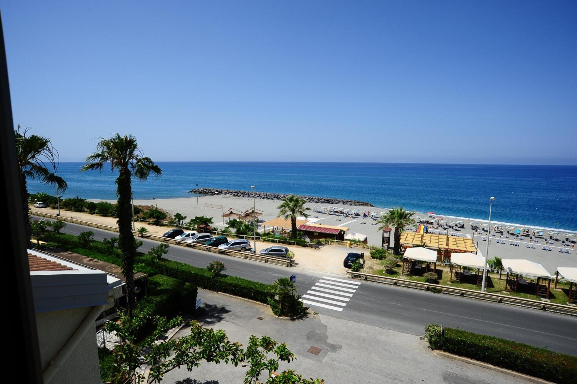 Hotel La Tonnara Amantea Oda fotoğraf