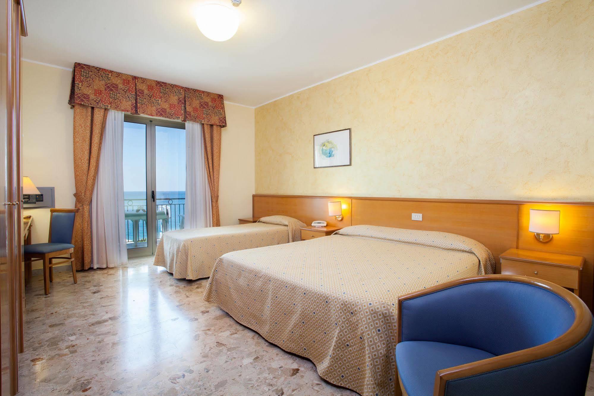 Hotel La Tonnara Amantea Dış mekan fotoğraf
